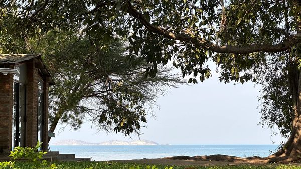 Conforzi Lake House and Beach House — photograph 7 of 7